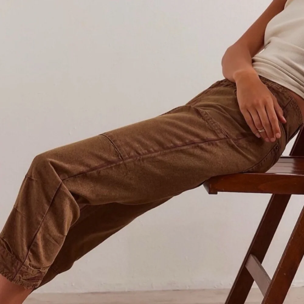 FREE PEOPLE x WE THE FREE SuperSonic Slim Cropped Brown Jeans Size 2